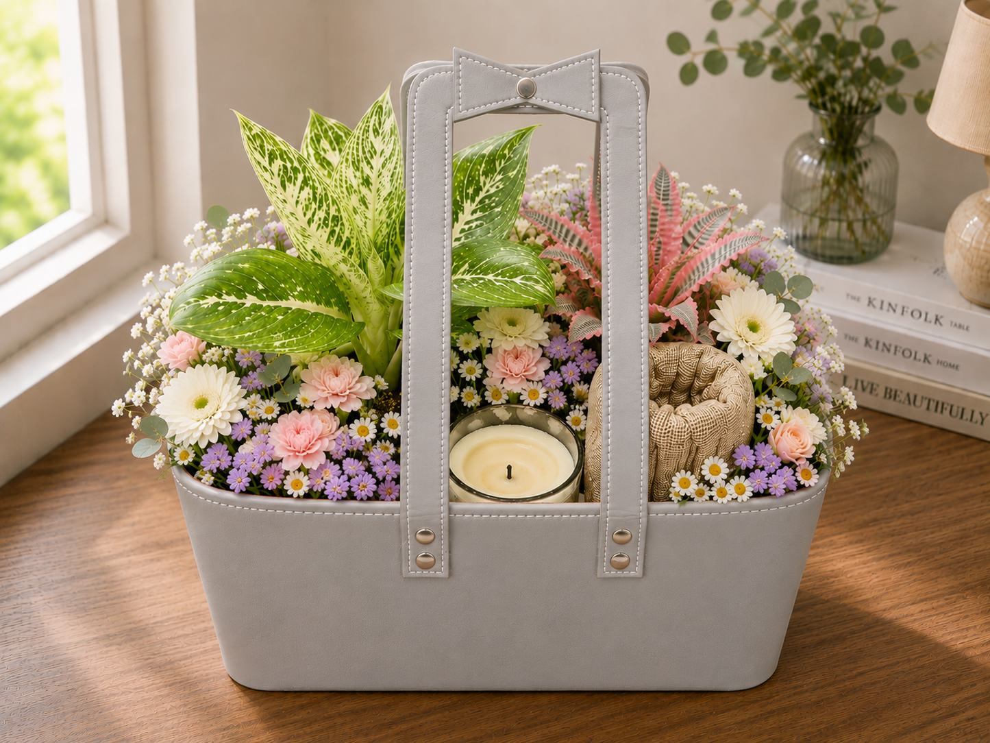Snowy Earth Star Leather Hamper